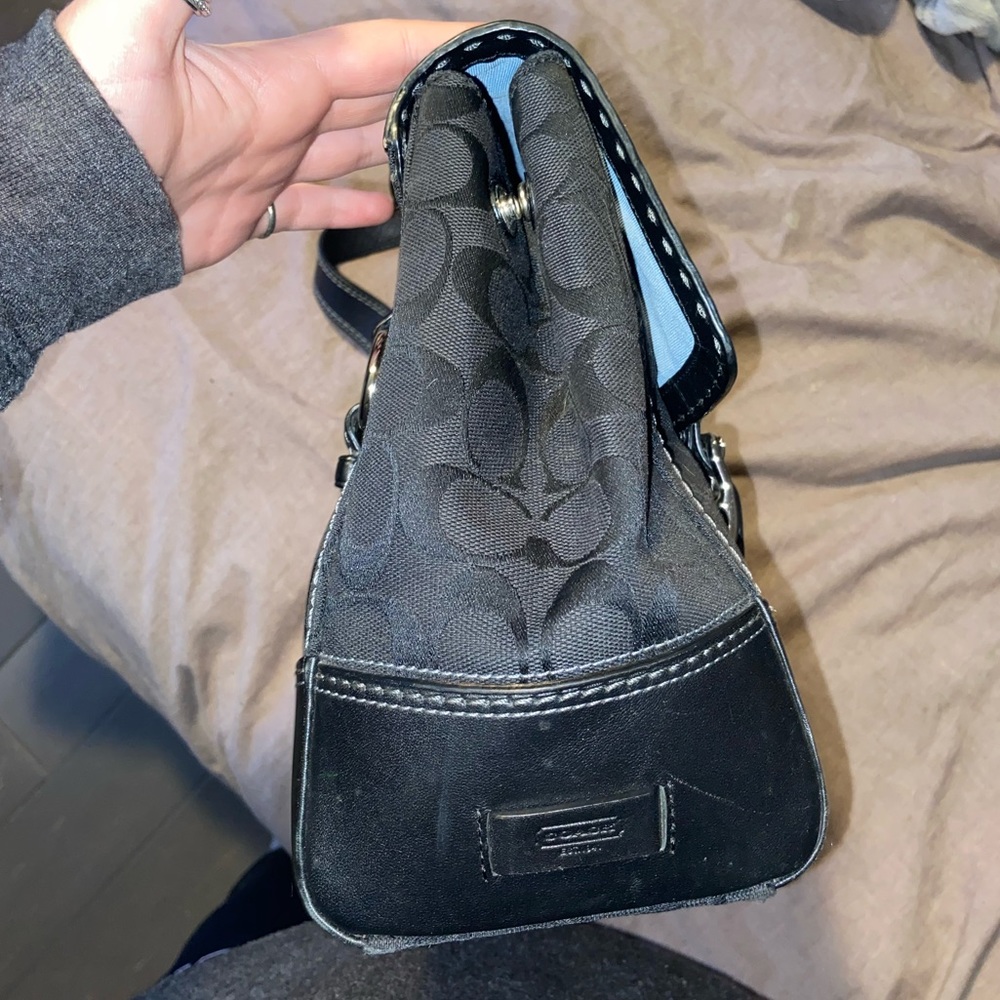 Black coach purse - Picture 4 of 6